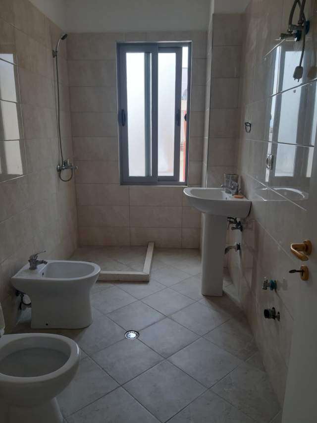 Tirane, shitet apartament 2+1+BLK Kati 3, 103 m² 77.250 Euro (Ramazan Gaxheri)