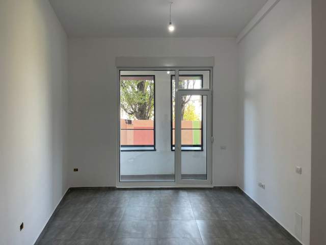 Okazion, Tirane, jepet me qera apartament 1+1 Kati 1, 71 m² 370 Euro (Rruga Frosina Plaku)