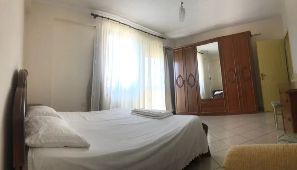 Tirane, jap me qera apartament 2+1+Ballkon Kati 7, 100 m² 550 € (Rruga e Kavajes)