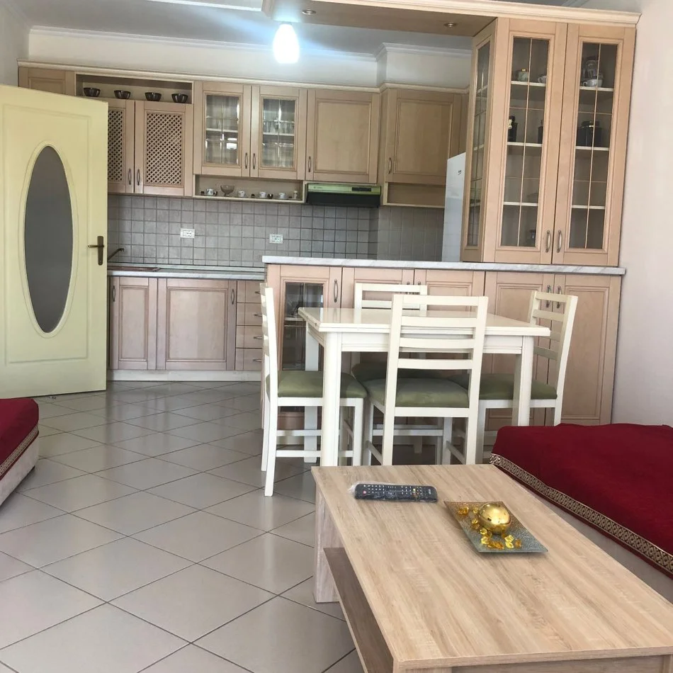 Tirane, jepet me qera apartament 2+1+Ballkon Kati 7, 108 m² 550 € (Rruga e Kavajes)