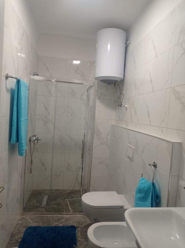 Tirane, jepet me qera apartament 2+1+BLK Kati 8, 120 m² 1.000 Euro (dritan hoxha)