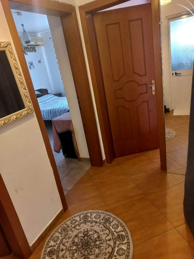 Tirane, jepet me qera apartament 3+1+A+BLK Kati 3, 77 m² 35.000 Leke (Rruga Ferit Xhajko)