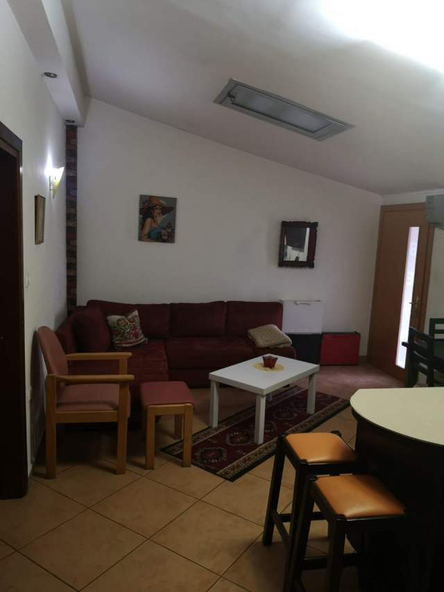 Tirane, jepet me qera apartament 2+1 Kati 3, 100 m² 350 Euro (laprake)