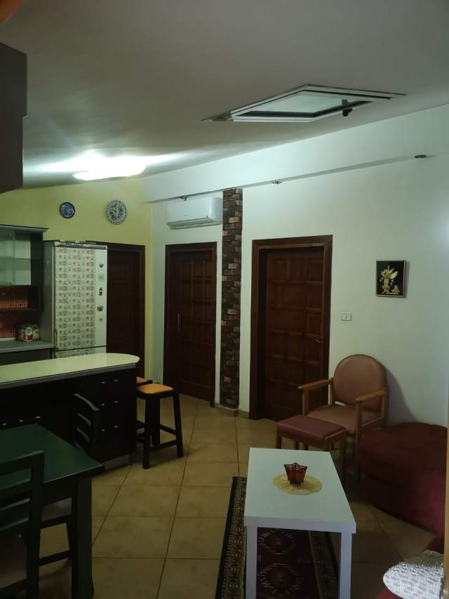 Tirane, jepet me qera apartament 2+1 Kati 3, 100 m² 350 Euro (laprake)