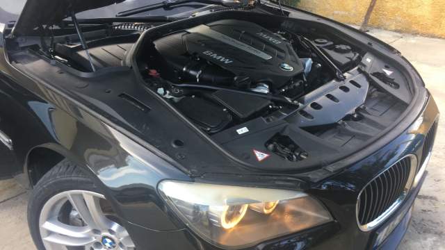 Tirane, shitet makine BMW Viti 2012,
