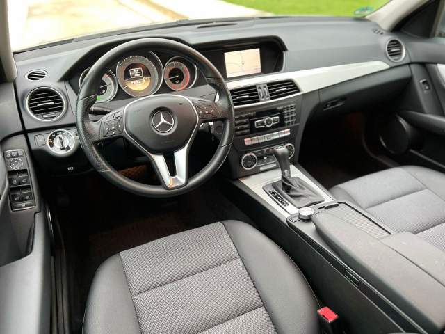 shes Mercedes-Benz MERCEDES C 220 (NAFTE) - AVANTGATDE Viti 2012,