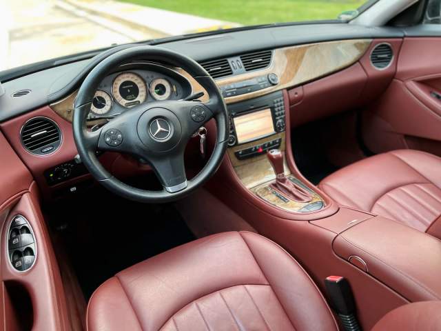 shes Mercedes-Benz CLS 350 (NAFTE) / FACELIFT / AMG / 2009