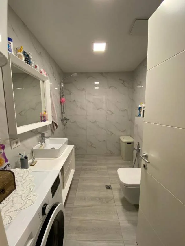 Tirane, jepet me qera 2+1+BLK Kati 4, 105 m² 600 Euro (Selita e vjeter)
