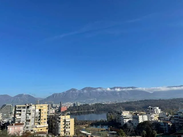 Tirane, jepet me qera 2+1+BLK Kati 4, 105 m² 600 Euro (Selita e vjeter)