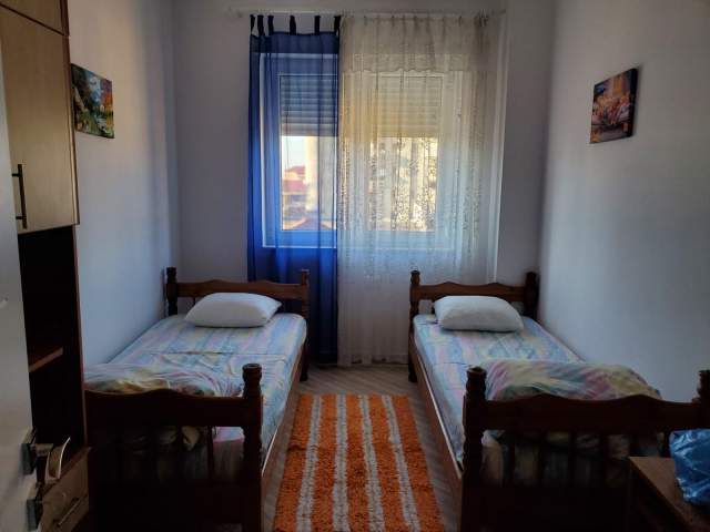 Tirane, jepet me qera 2+1+BLK Kati 3, 96 m² 480 Euro (Rruga e Dibres, direkte mbi QSUT)
