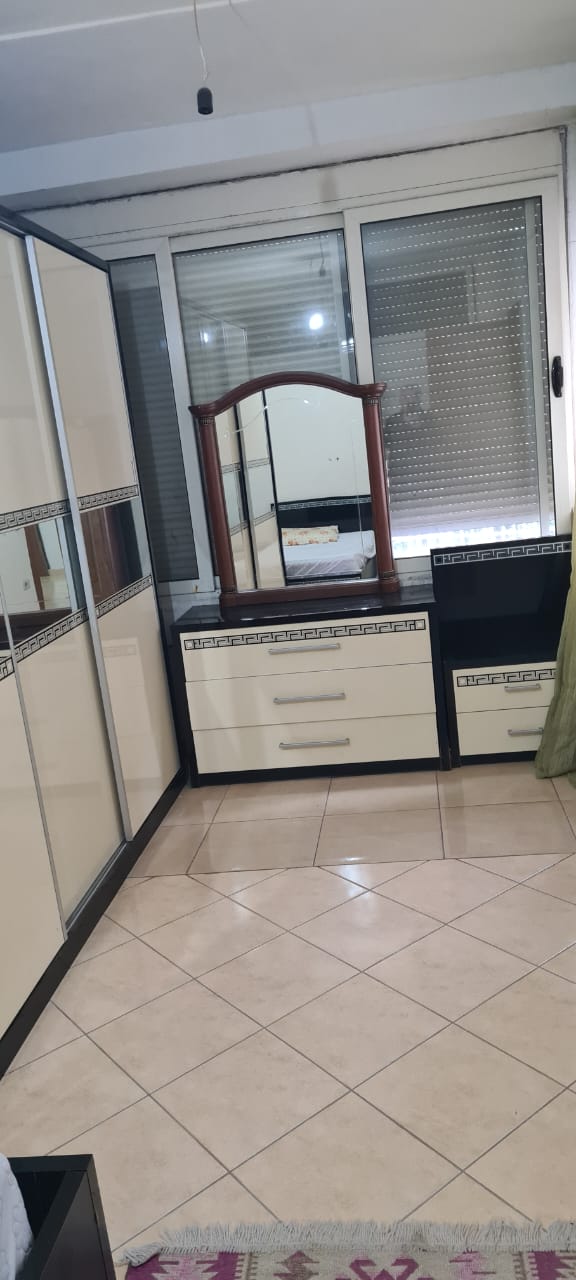 Tirane, jepet me qera apartament 2+1+BLK Kati 2, 78 m² 30.000 Leke (Rruga Muhamed Deliu)