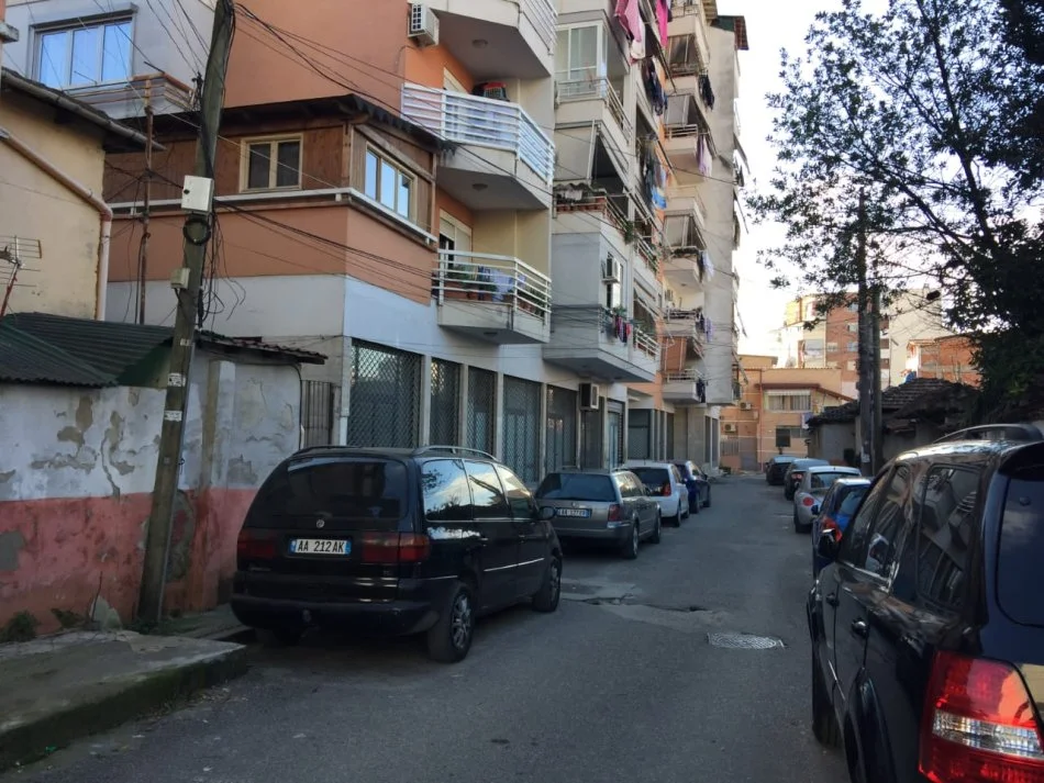 Tirane, jap me qera apartament+verande | Penthouse 3+1+Aneks+Ballkon Kati 1, 137 m² 700 € (Riza Cerova Tirane)