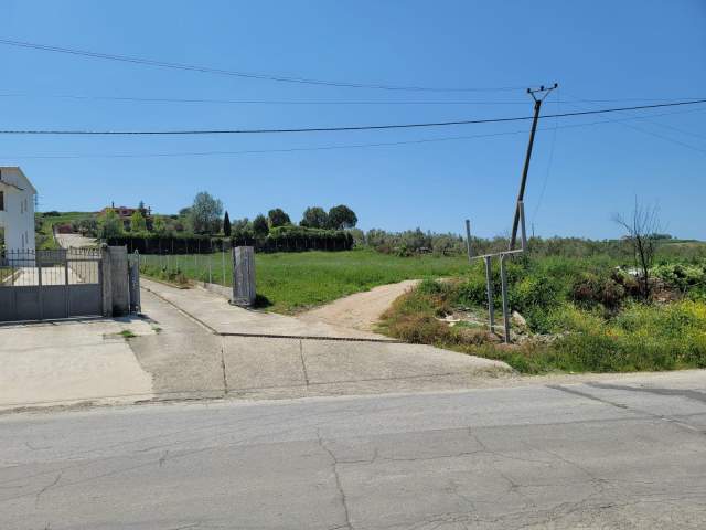 Durres, shes truall 3.267 m² 179.000 Euro (Shijak)