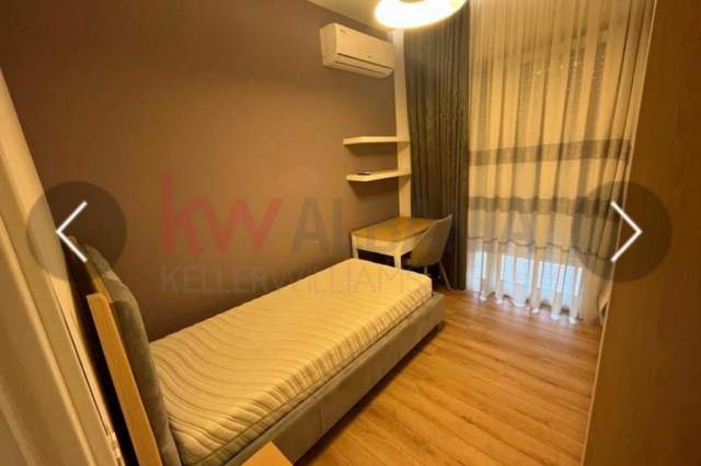 Tirane, jepet me qera 2+1 E kompletuar me 2 garazhe, 750 Euro