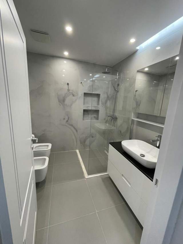 Tirane, jepet me qera apartament 2+1+A+BLK Kati 7, 120 m² 700 Euro (Rezidenca Turdiu)