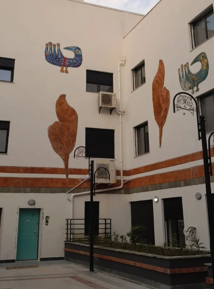 Tirane, jepet me qera apartament 1+1+BLK Kati 1, 80m² 400 Euro (Kodra e Diellit)