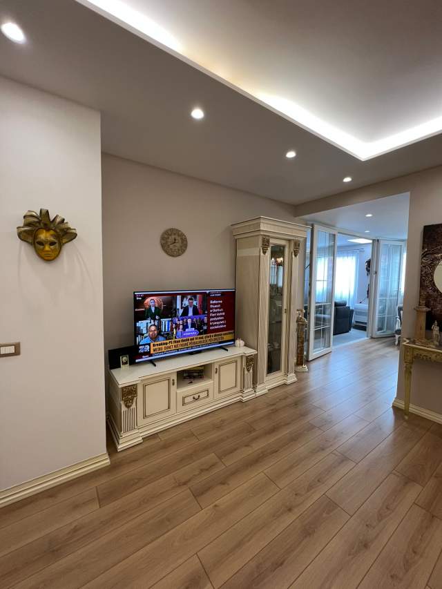 Tirane, jepet me qera apartament 2+1+BLK 100 m² 1.800 Euro (Rruga Kosavarve pamje nga Liqeni)