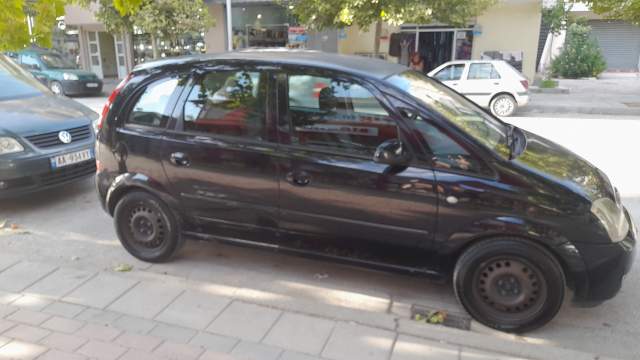 Tirane, shes makine Opel Meriva Viti 2005, 2.100 Euro