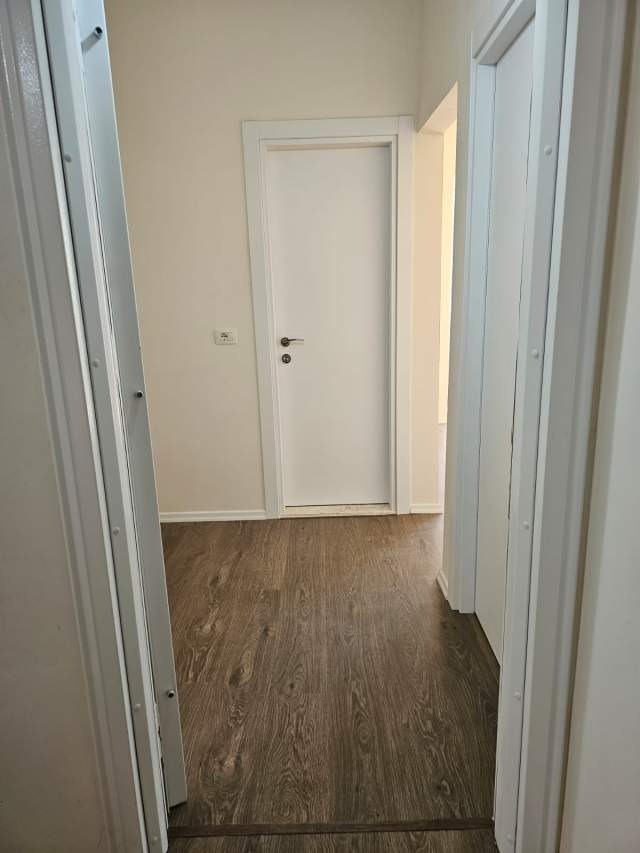 Tirane, Shes Apartament 1+1 40 m² 77.000 Euro (Rruga Mine Peza)