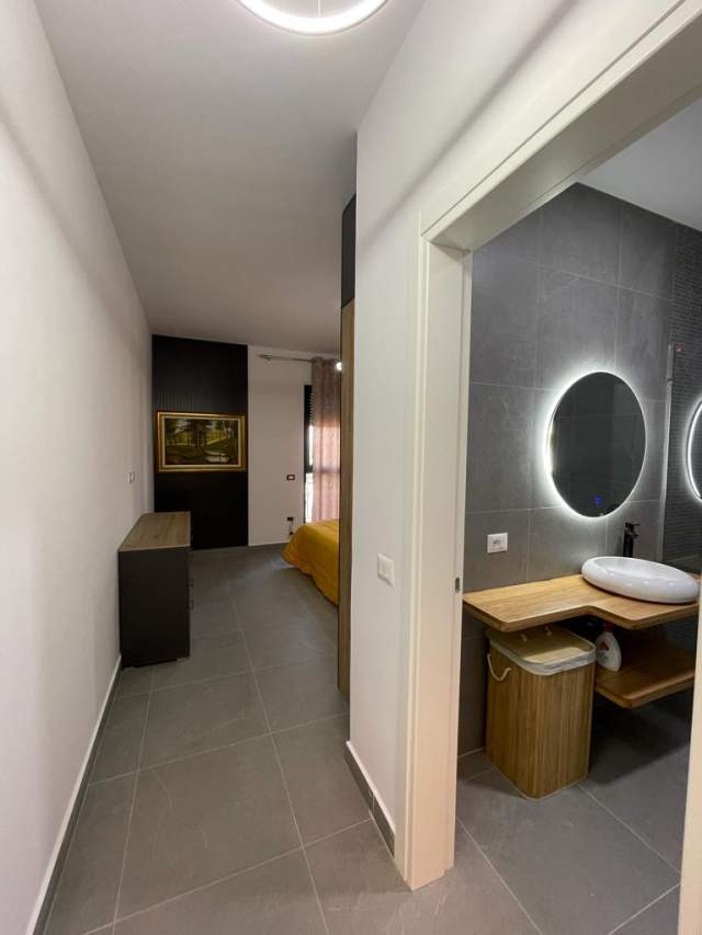 Tirane, jap me qera apartament Kati 0, 120 m² 1.800 Euro (Prane Vet Hospital)