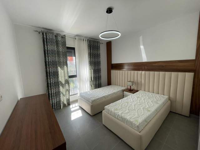 Tirane, jap me qera apartament Kati 0, 120 m² 1.800 Euro (Prane Vet Hospital)