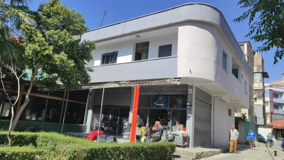 Elbasan, shitet Vile 2 Katshe , (Lagjia 28 Nentori)