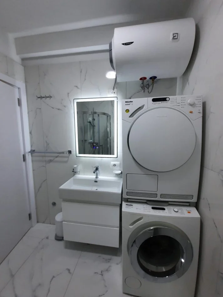 Tirane, jap me qera garsonier 1+1 Kati 5, 43 m² 450 € (Don Bosko)