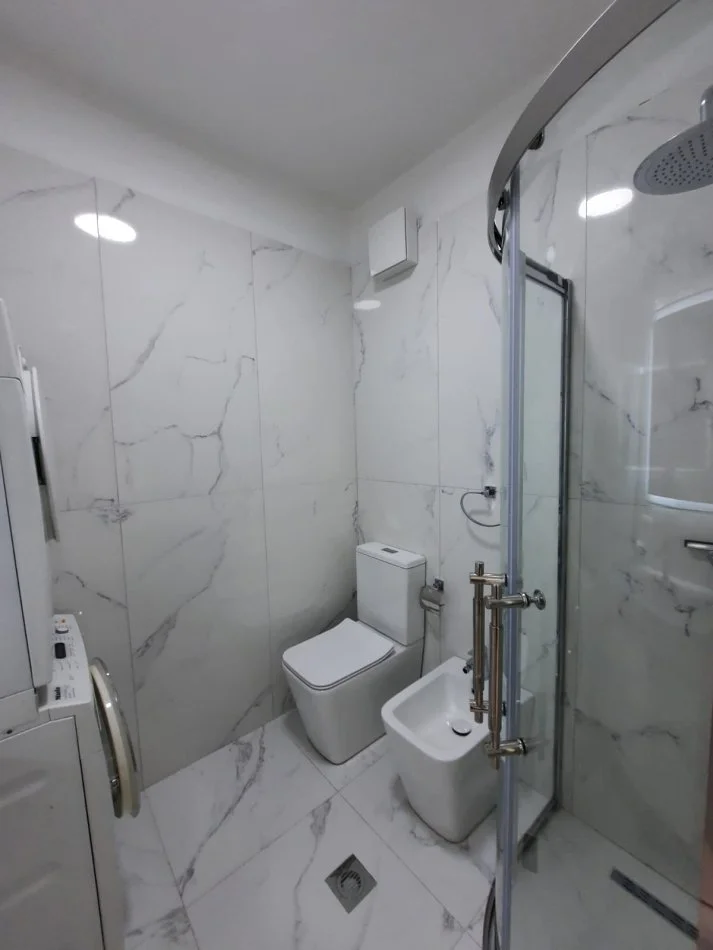 Tirane, jap me qera garsonier 1+1 Kati 5, 43 m² 450 € (Don Bosko)