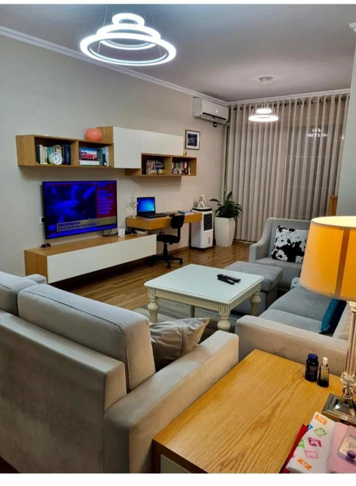 Tirane, jepet me qera apartament 2+1+ 2 tualete + 2 ballkone , Kati 5, 100 m²