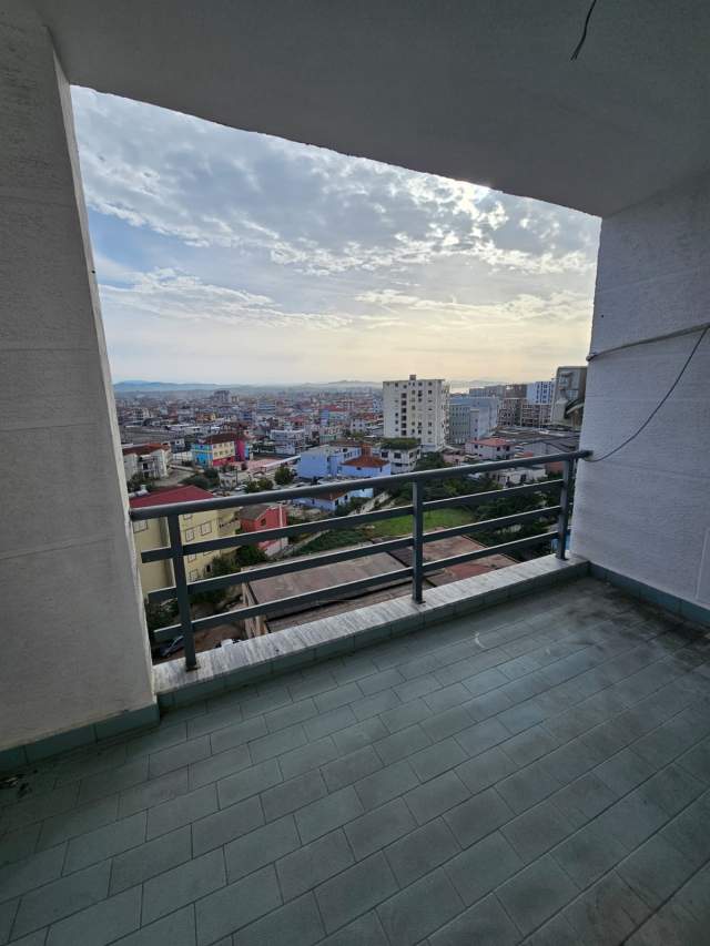 Durres, jepet me qera apartament 2+1+A+BLK Kati 7, 120 m² 300 Euro