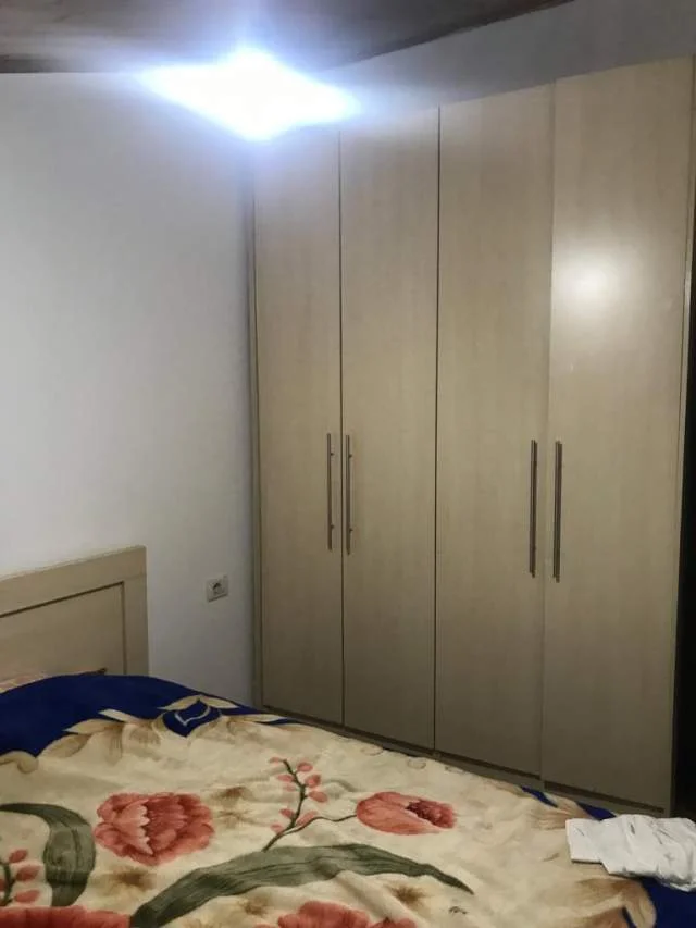 Tirane, jepet me qera apartament 1+1+BLK Kati 4, 70 m² 500 Euro (elbasanit)