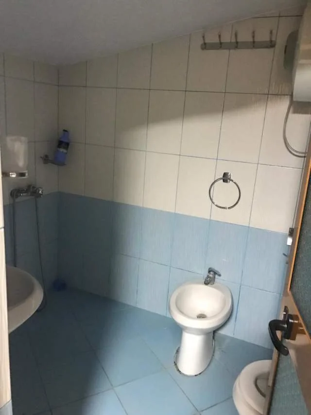 Tirane, jepet me qera apartament 1+1+BLK Kati 4, 70 m² 500 Euro (elbasanit)