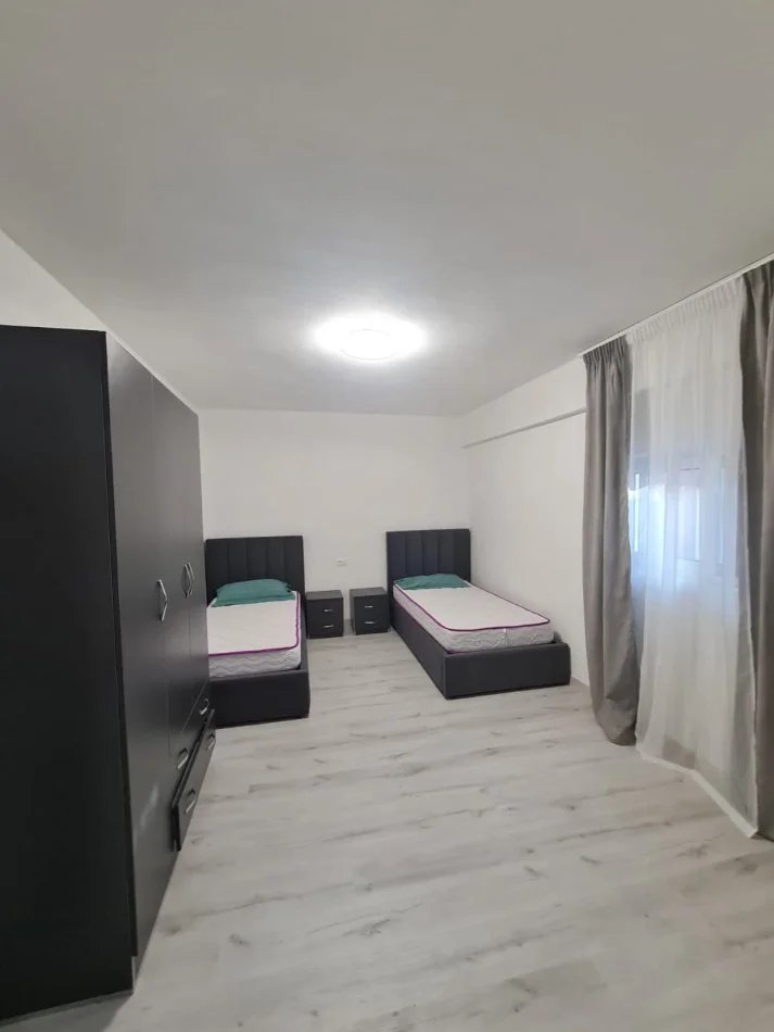 Tirane, jepet me qera apartament 2+1 Kati 2, 100 m² 800 € (Ibrahim Rugova)