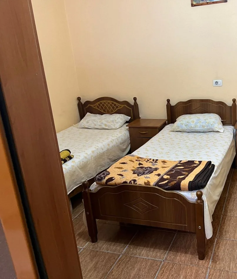 1+1,30.000 lek,Mbrapa Universitetit te Sporteve, Zogu Zi