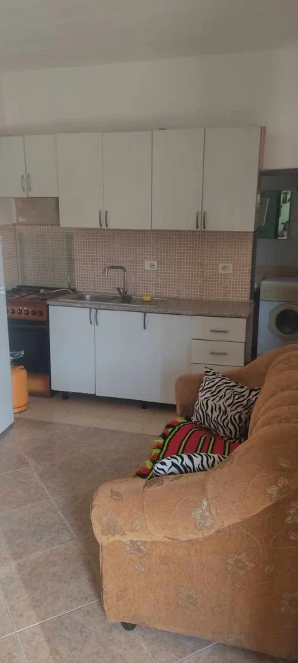 Babrru jepet me qera apartament 1+1 Kati 1, 50 m² 1.801 € (Babrru rr konfereca e mukjes)
