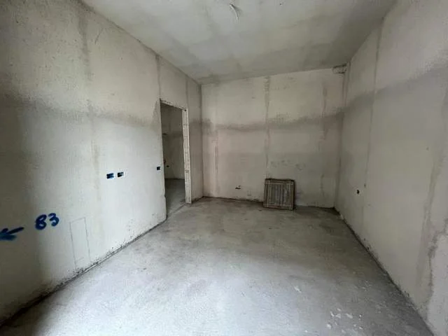 Shqiperi, shes 54.000 Euro