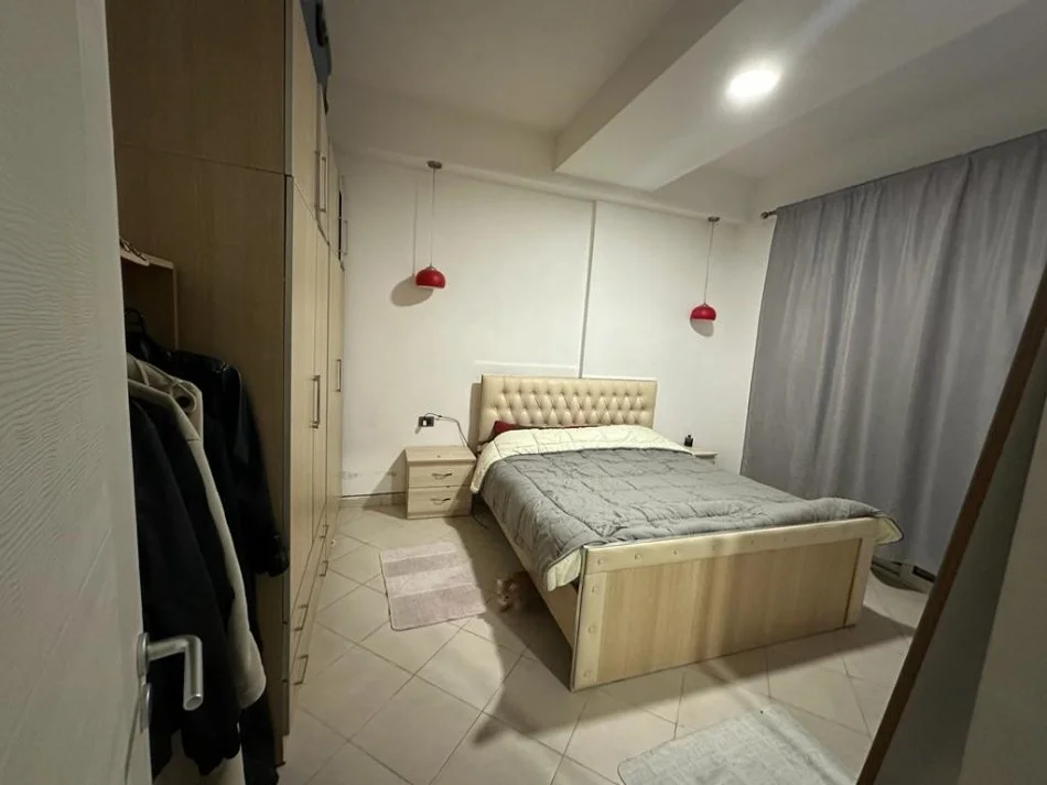 Tirane, shitet apartament 1+1+Ballkon Kati 0, 70 m² 74.500 € (fresk)