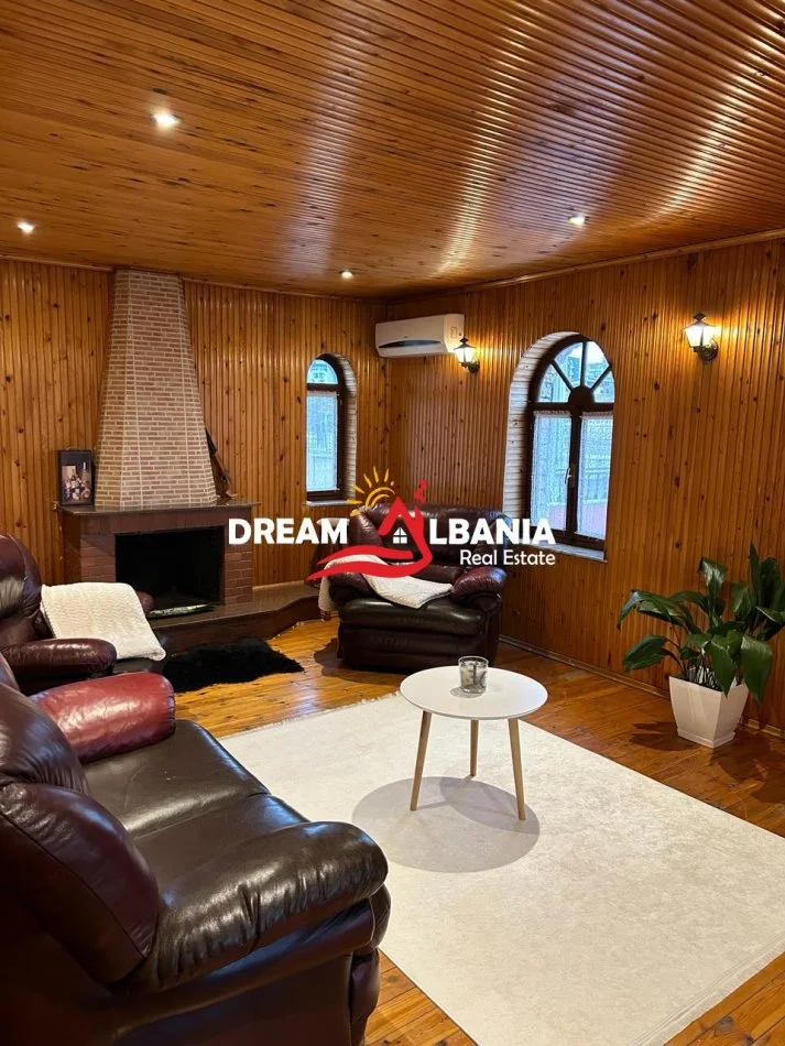 Tirane, jepet me qera apartament 2+1 , 190 m² 600 € (ne rrugen e Dibres, prane spitalit American 2)
