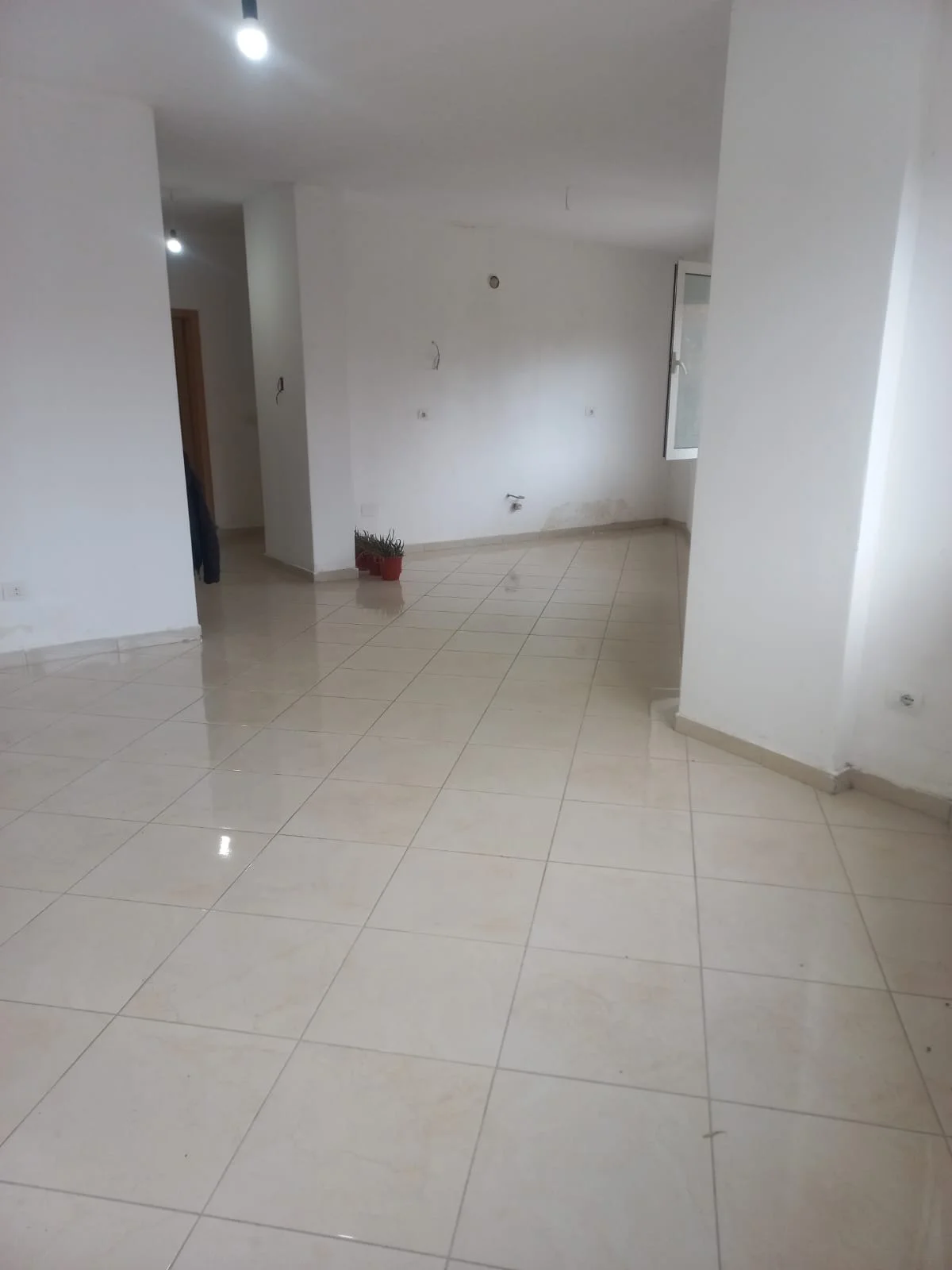 Apartament me Qera 2+1