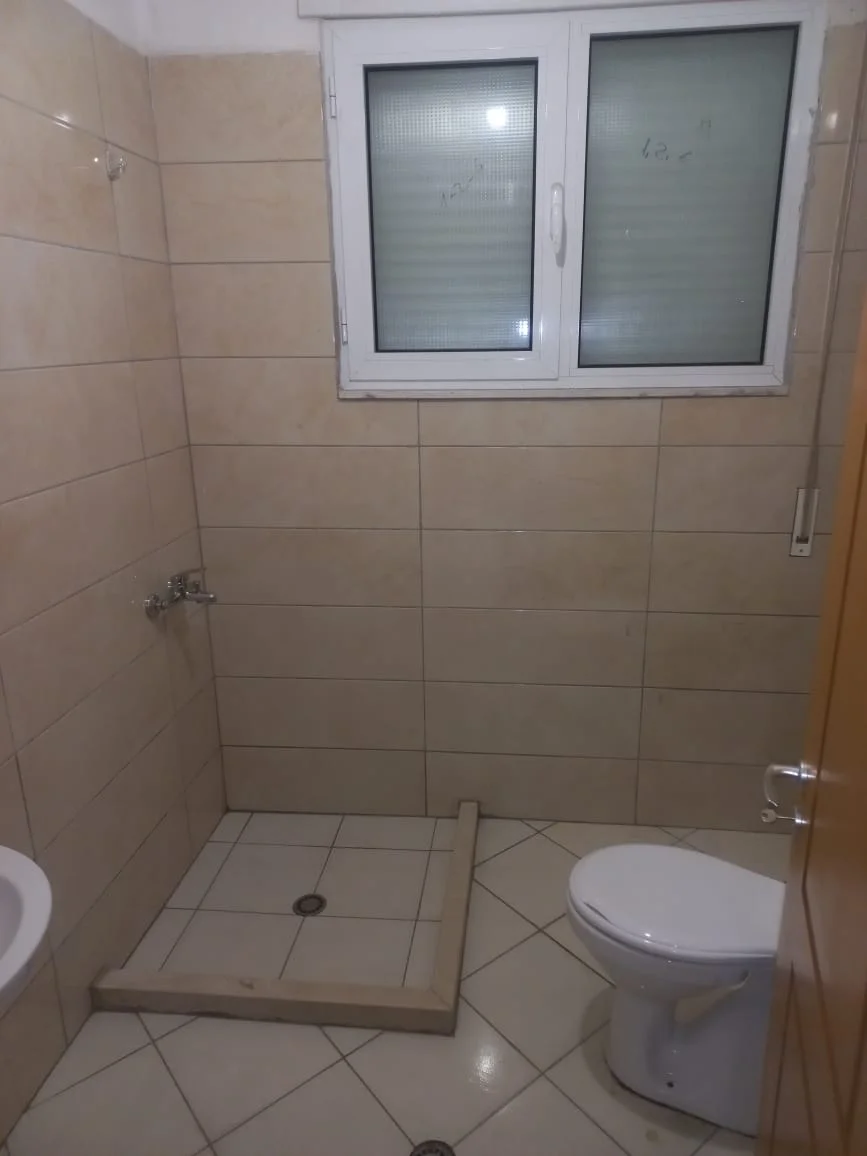 Apartament me Qera 2+1
