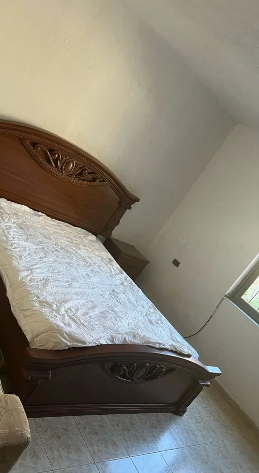 Tirane, jepet me qera garsonier 1+1 Kati 2, 35 m² (Perball Skrapit, Fundi Rruges Burgut