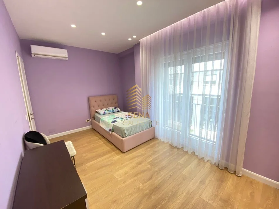 Tirane, jepet me qera apartament 2+1+Ballkon Kati 1, 100 m² 800 € (Rruga e Dibres, prane Hotel Melia)