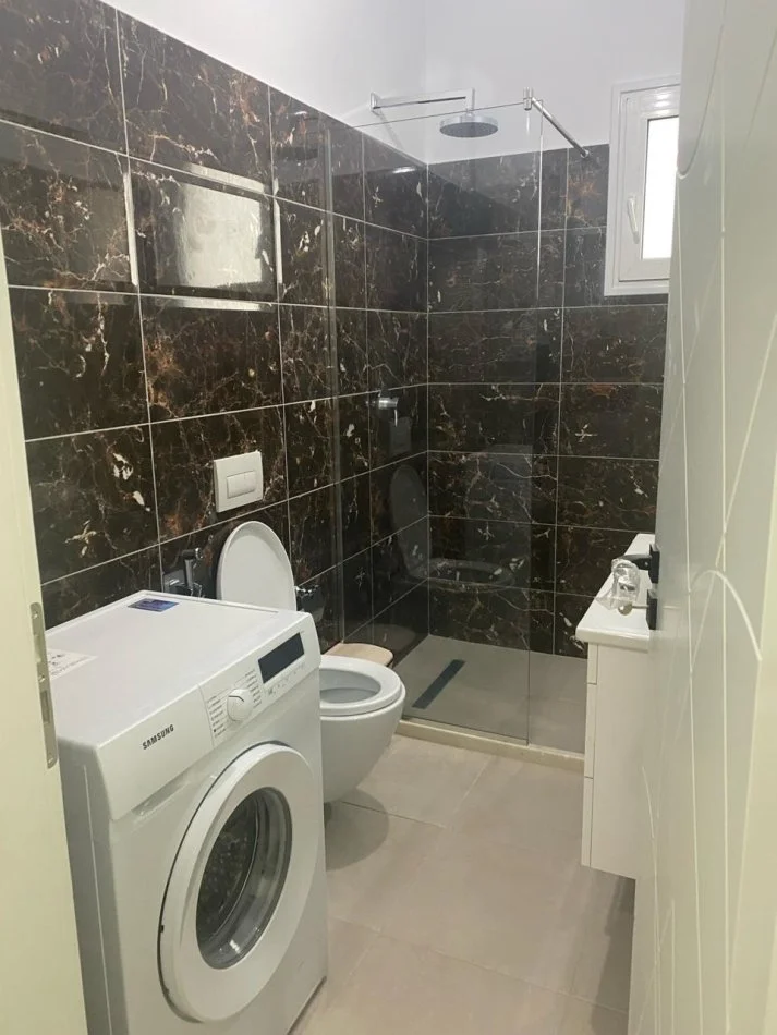 APARTAMENT 1+1 ME QERA NE COLE