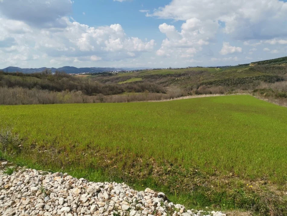 Shitet Toke prane Nano Resort ne Fshatin Daijas, Tirane!