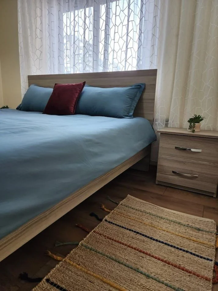 Tirane, jepet me qera apartament 1+1+Aneks+Ballkon Kati 2, 60 m² 500 € (Rr. Thanas Ziko)