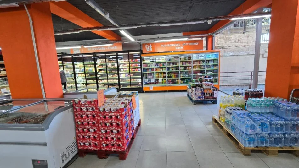 Ambient komercial 500 m2, 1990€/m2 per shitje, qira, Kodra e Diellit