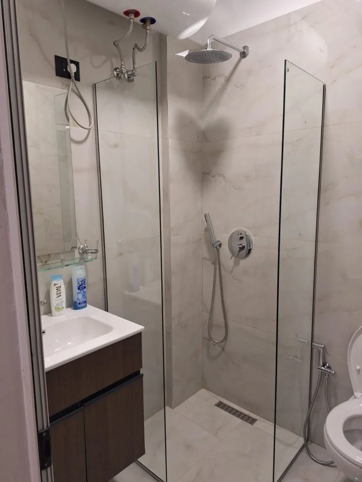 Jepet Shtepi  per shitje,    ne Pallat i Ri 2+1  ID   11950