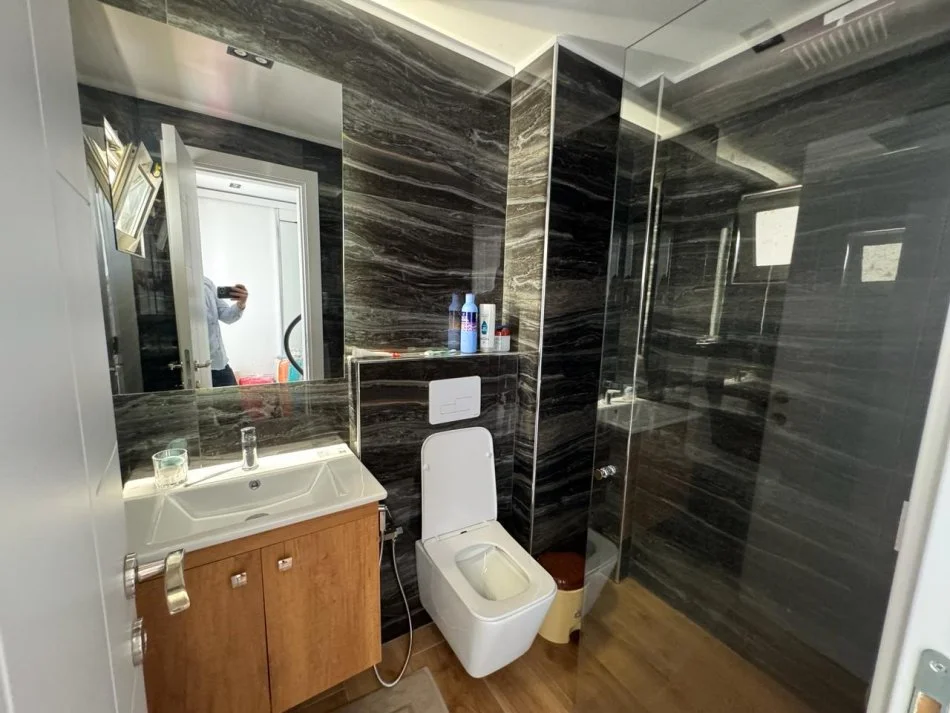 Tirane, shes apartament 2+1+Aneks, Kati 5, 136 m² 280,000 € (Frosina Plaku)