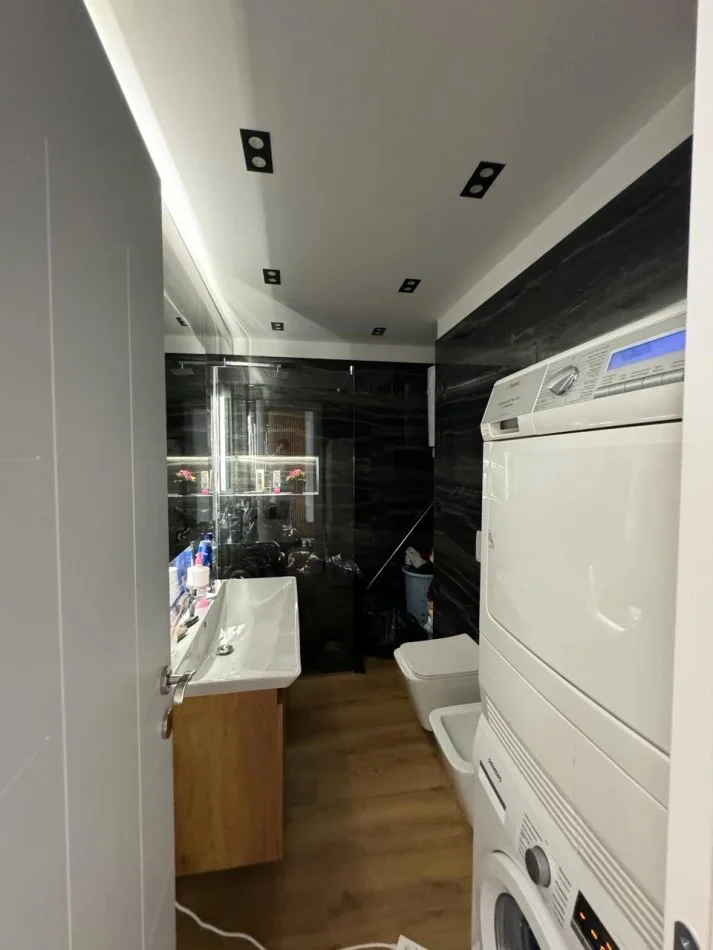 Tirane, shes apartament 2+1+Aneks, Kati 5, 136 m² 280,000 € (Frosina Plaku)