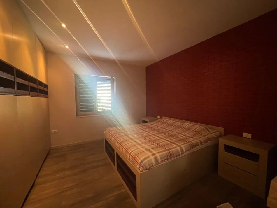 SHITET VILE NE VISHNJE  315,000 €